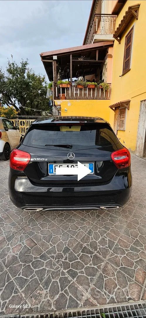 Mercedes-Benz A 2016 photo 2