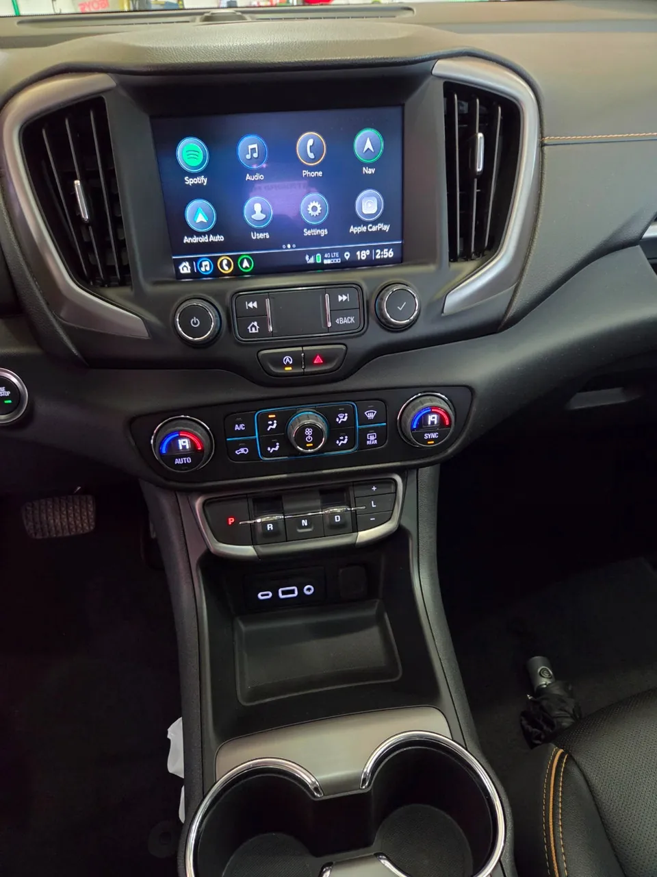 GMC Terrain 2023 photo 2