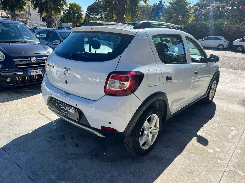 Dacia Sandero 2015 photo 4