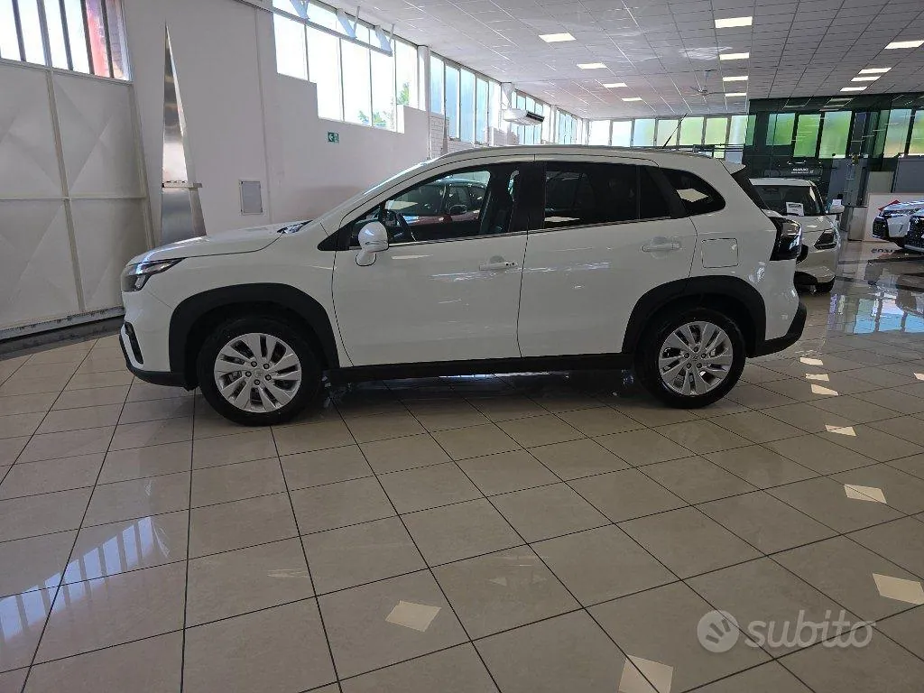 Suzuki S-Cross photo 2