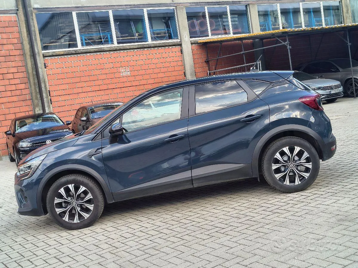 Renault Captur 2024 photo 4