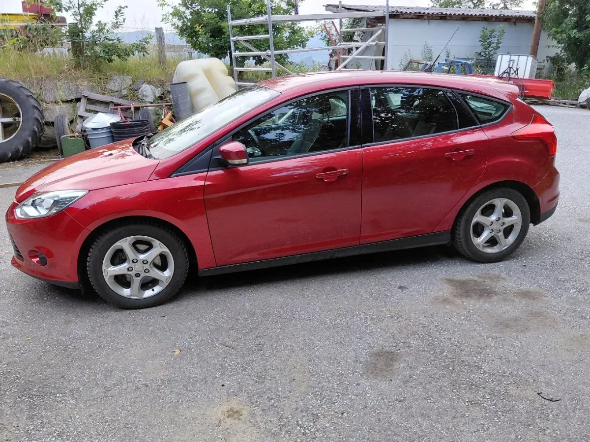 Ford Focus 2013 photo 3