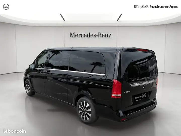 Mercedes-Benz V-Class 2024 photo 3