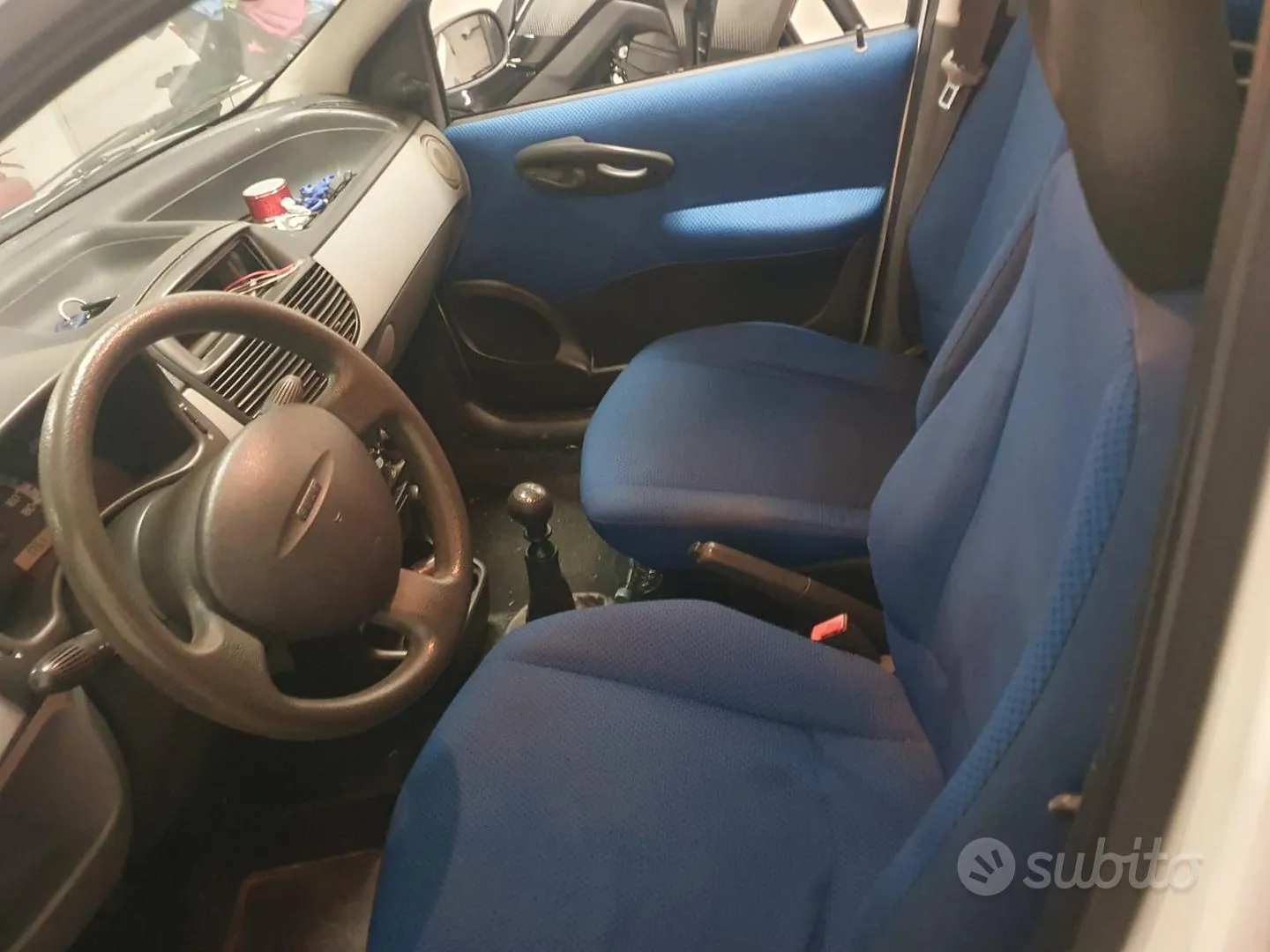 Fiat Punto 2000 photo 2
