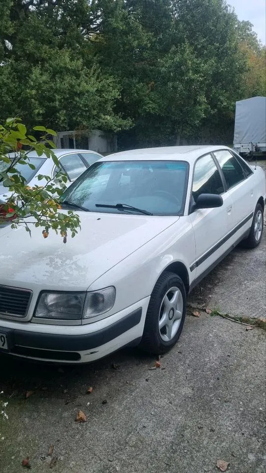 Audi 100