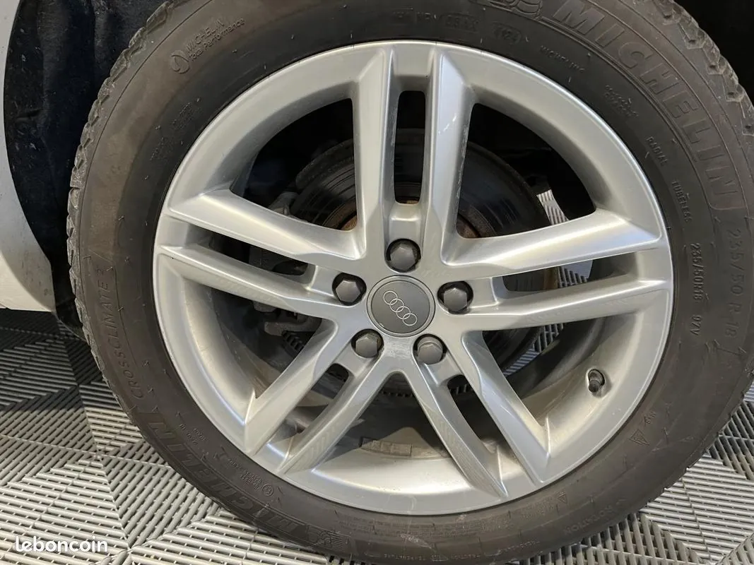 Audi Q3 2015 photo 5
