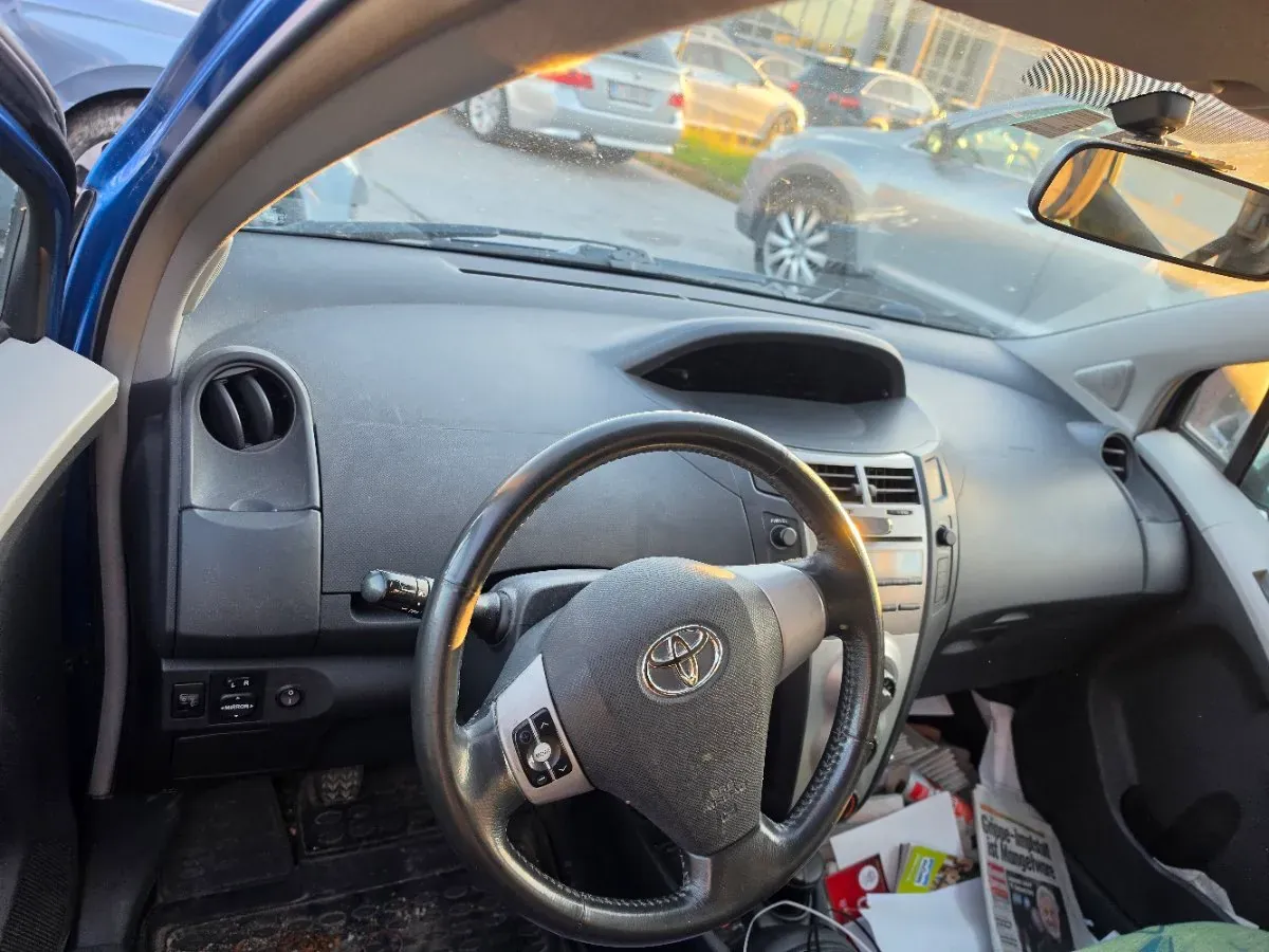 Toyota Yaris 2008 photo 3