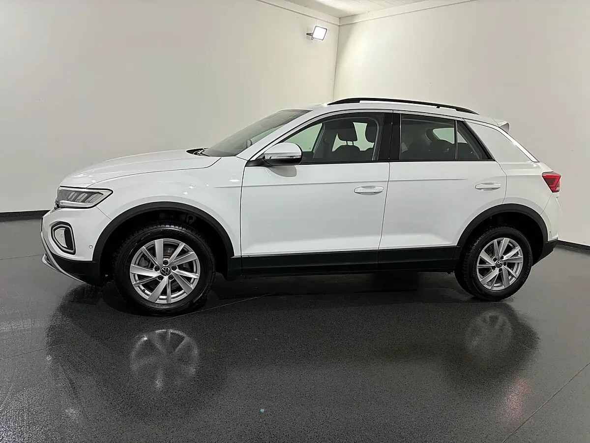Volkswagen T-Roc 2023 photo 3