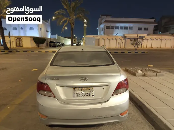 Hyundai Accent 2013 photo 3