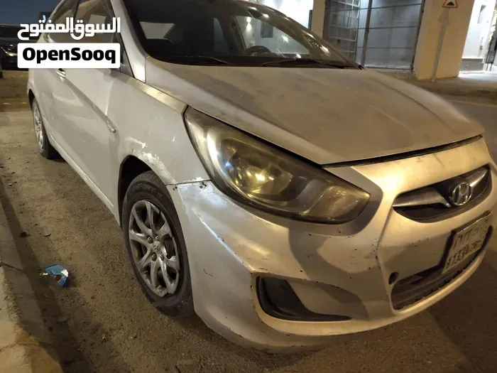 Hyundai Accent 2013 photo 2