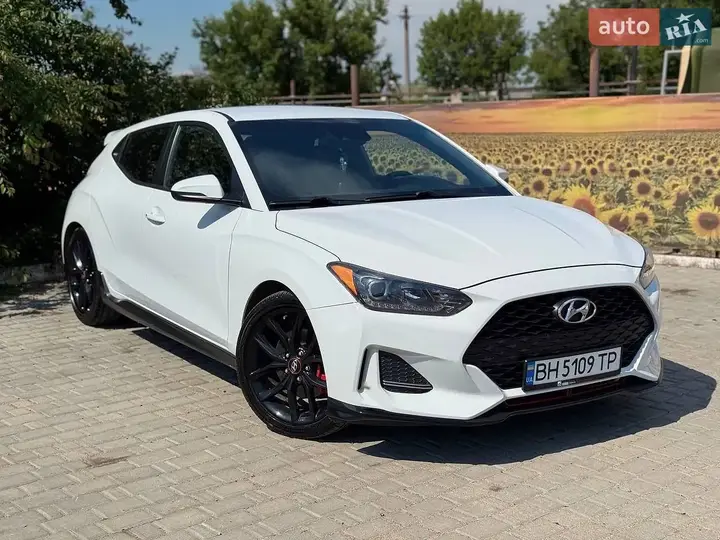 Hyundai Veloster