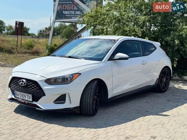 Hyundai Veloster 2019 photo 2