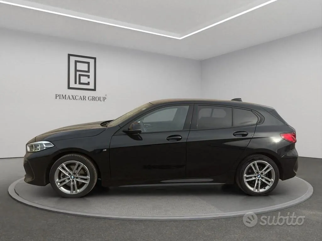 BMW 1 Series 2022 photo 2