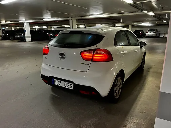 Kia Rio 2012 photo 5