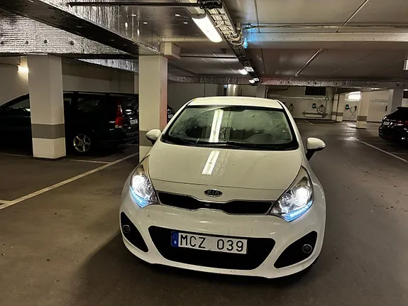 Kia Rio 2012 photo 2