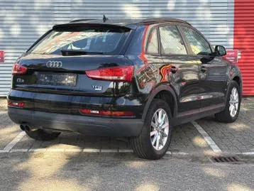 Audi Q3 2016 photo 2