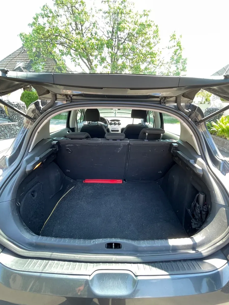 Peugeot 308 2009 photo 3