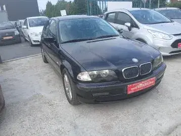 BMW 318I