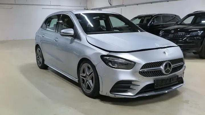 Mercedes-Benz B 180 Amg