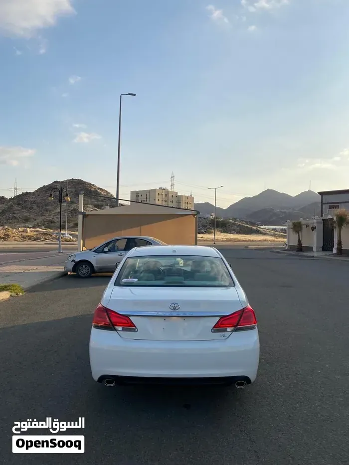 Toyota Avalon 2012 photo 3