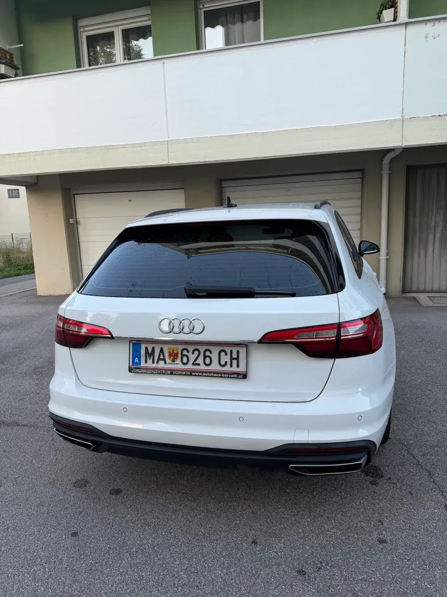 Audi A4 2021 photo 2