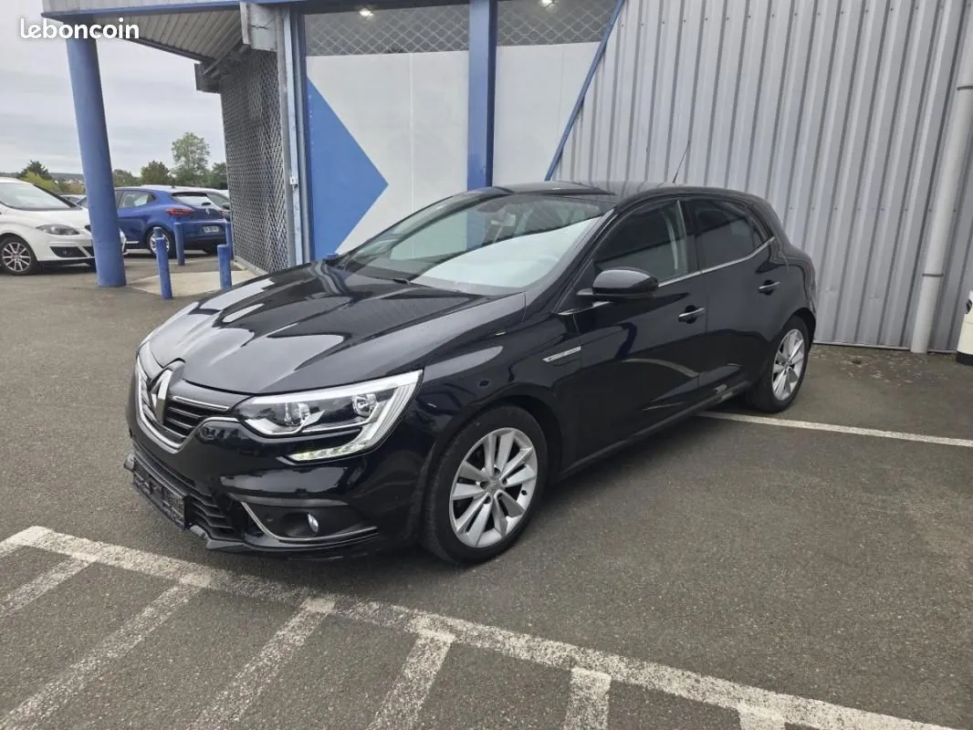 Renault Megane 2018 photo 2