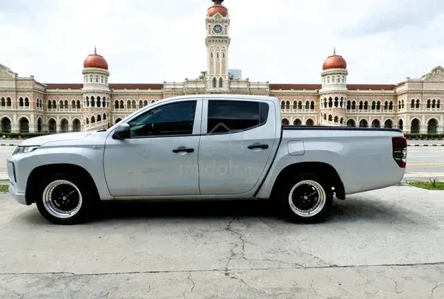 Mitsubishi Triton