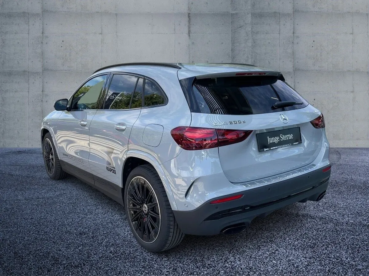 Mercedes-Benz Gla Class 2026 photo 3