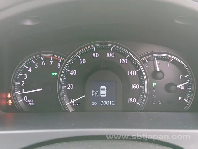 Toyota Crown Royal Saloon 2010 photo 2