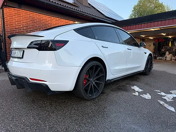Tesla Model 3 2021 photo 3