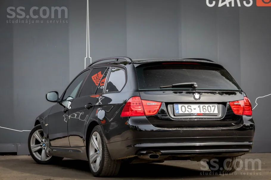 BMW 318 2009 photo 4