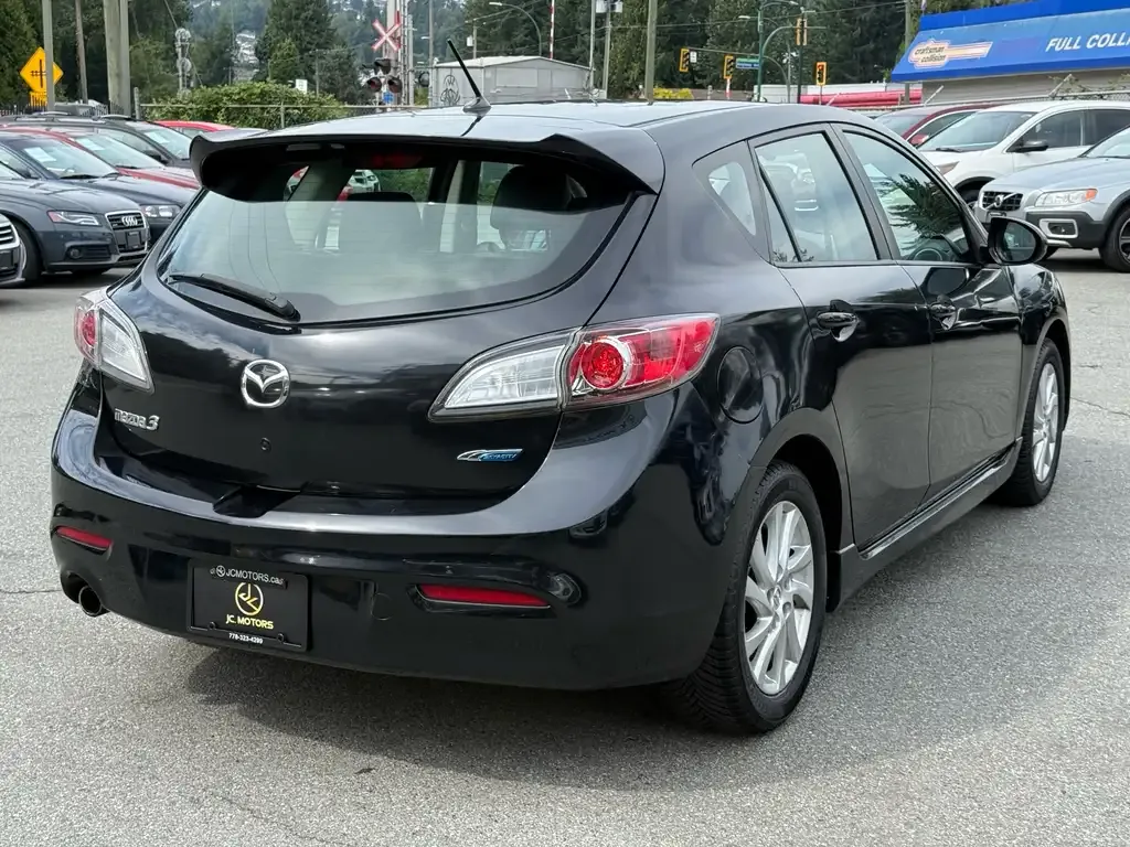 Mazda Mazda3 2012 photo 4
