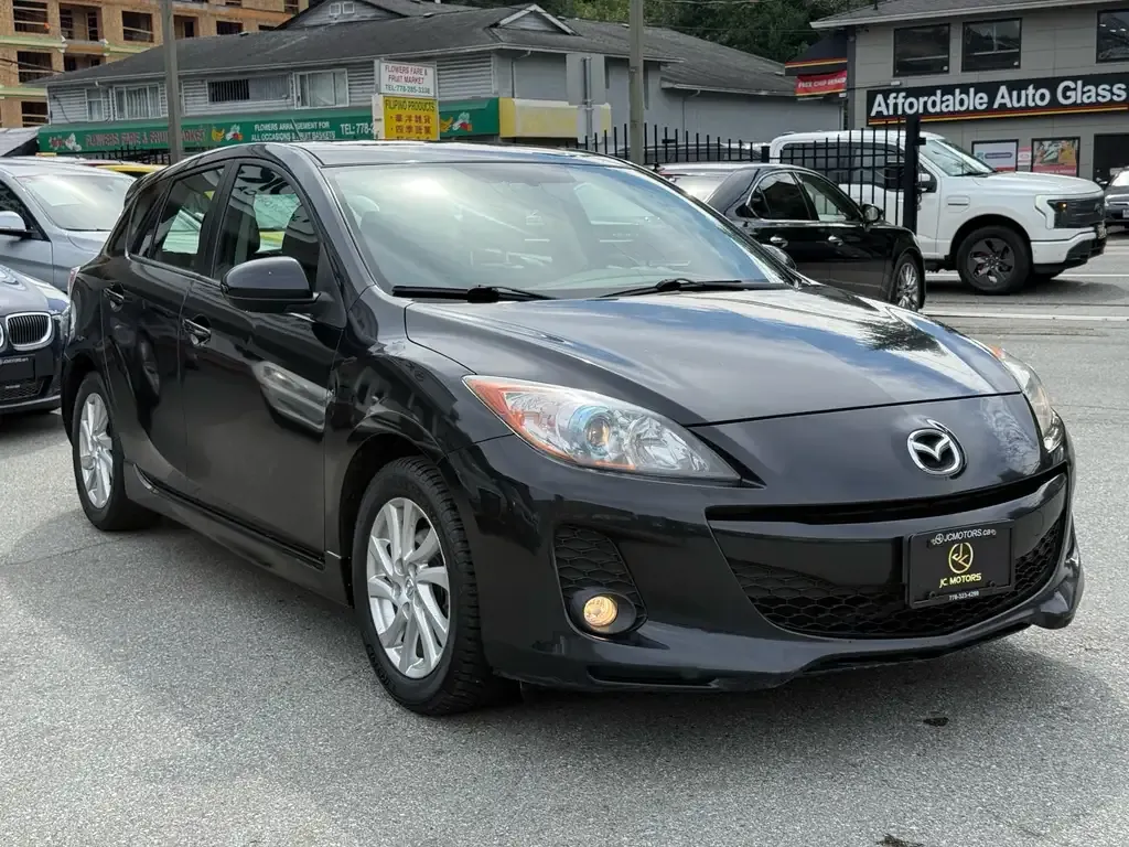 Mazda Mazda3 2012 photo 3