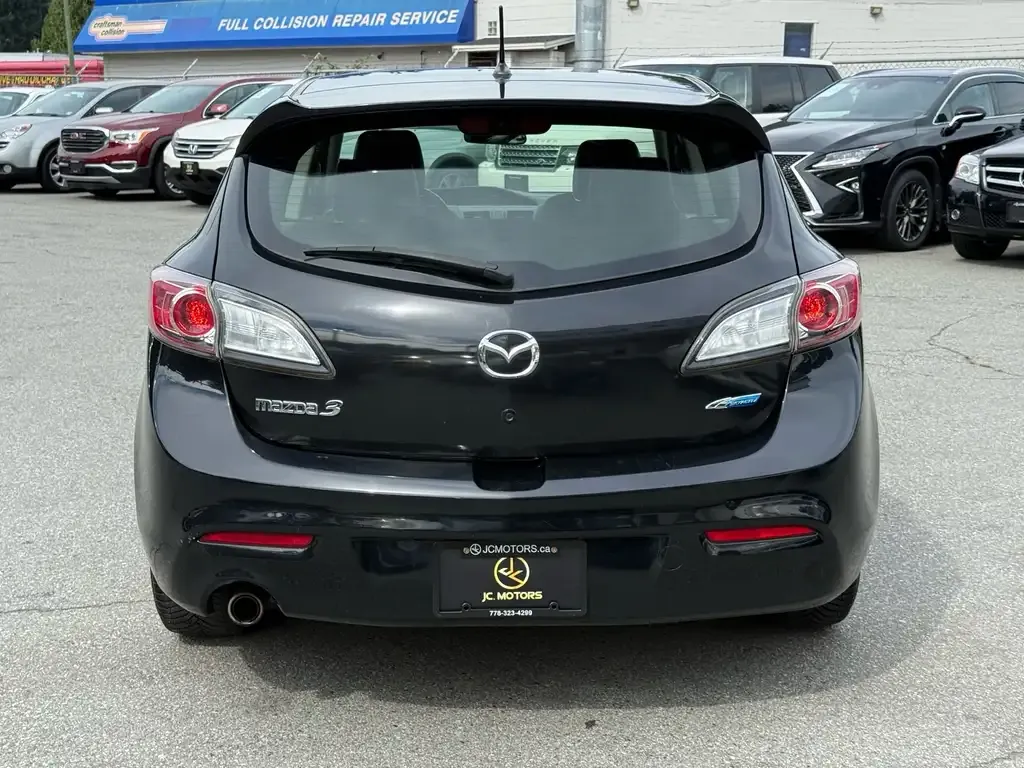 Mazda Mazda3 2012 photo 5