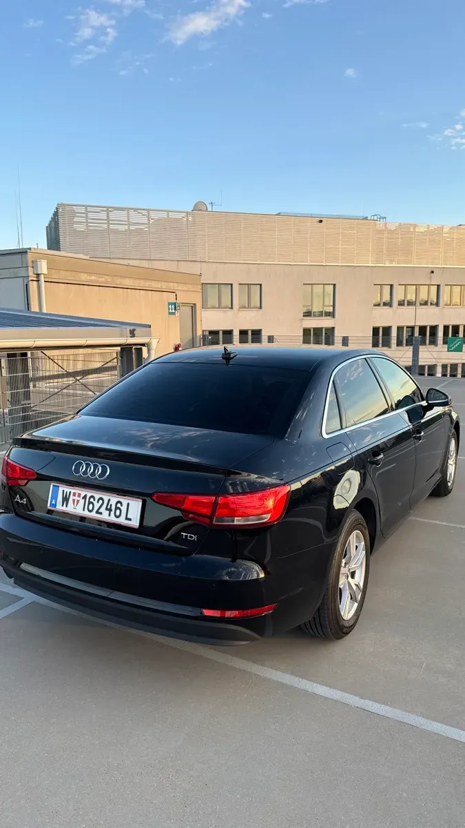Audi A4 2017 photo 3