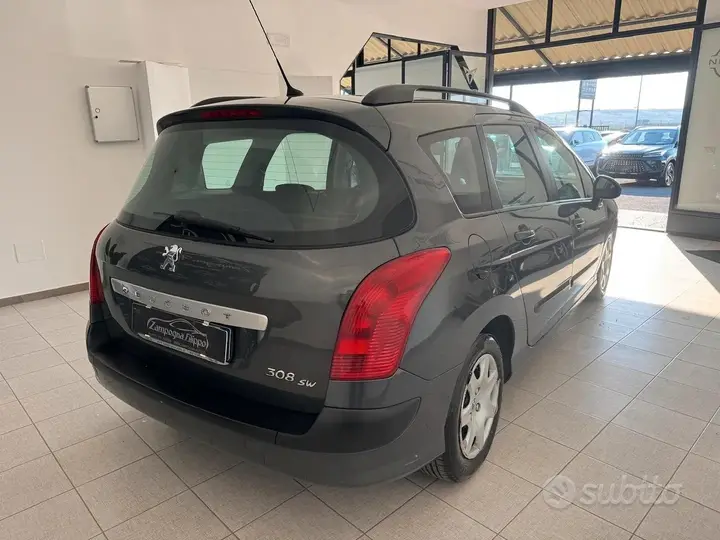 Peugeot 308 2010 photo 5