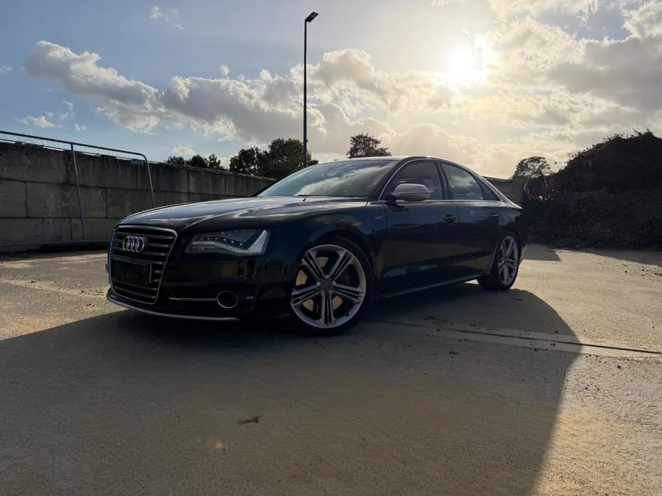 Audi S8