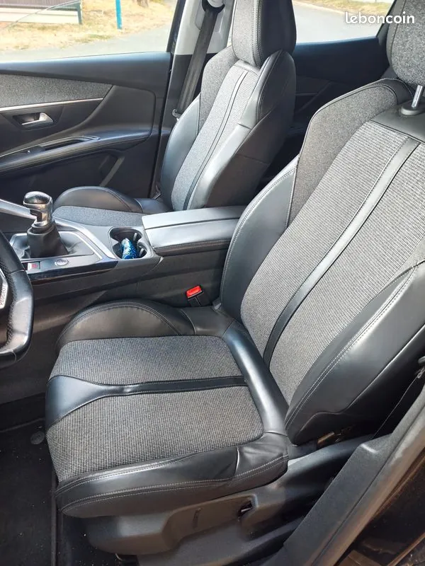 Peugeot 3008 2018 photo 3