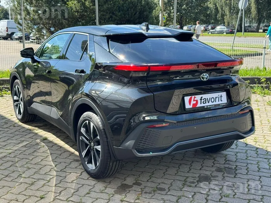 Toyota C-Hr 2025 photo 3