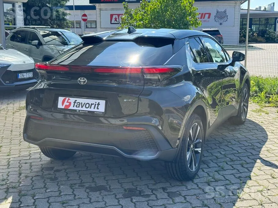 Toyota C-Hr 2025 photo 4