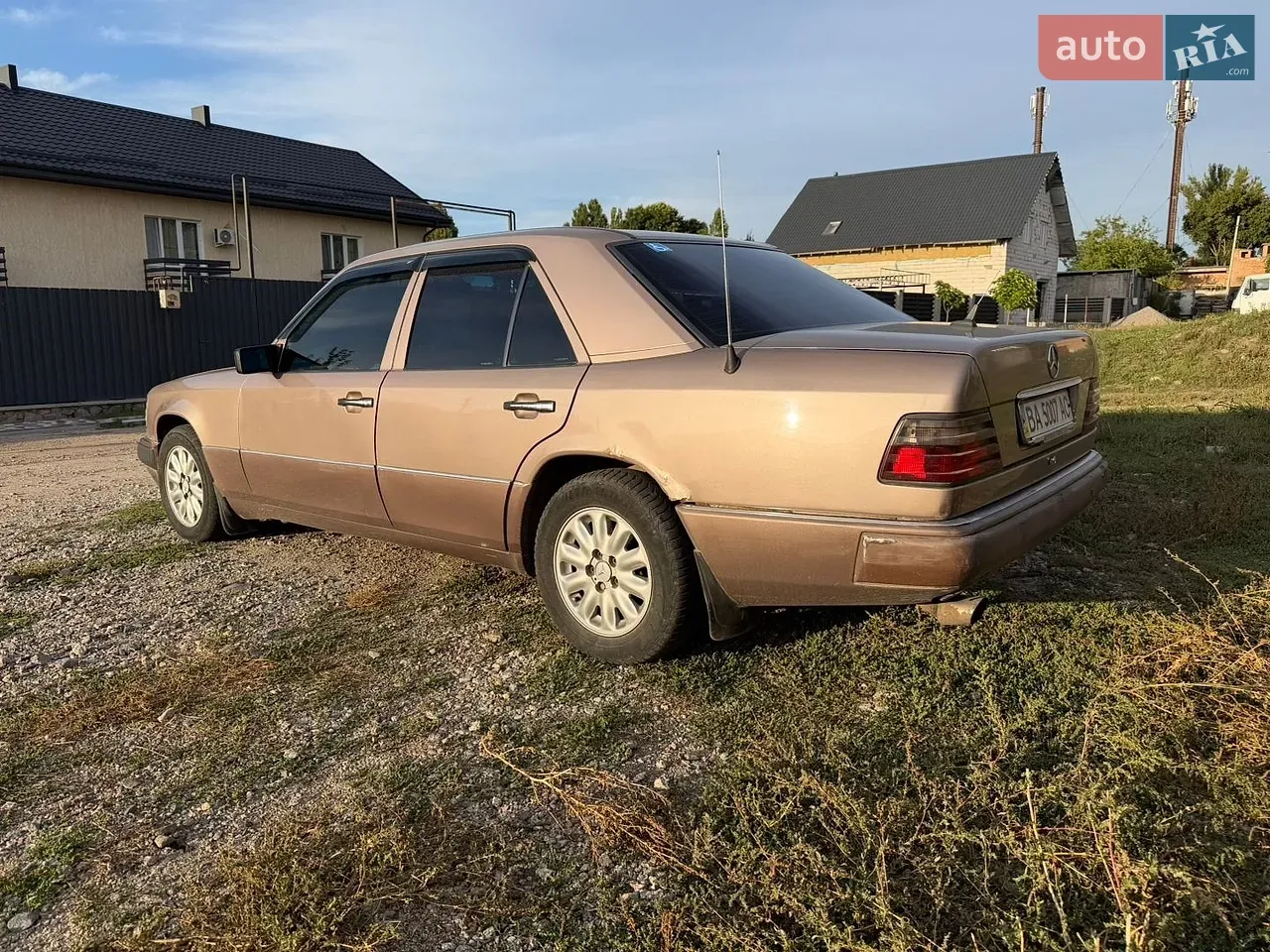 Mercedes-Benz E-Class 1994 photo 4