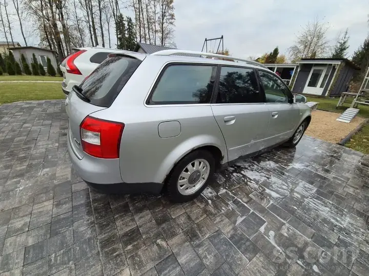 Audi A4 Avant 2004 photo 2