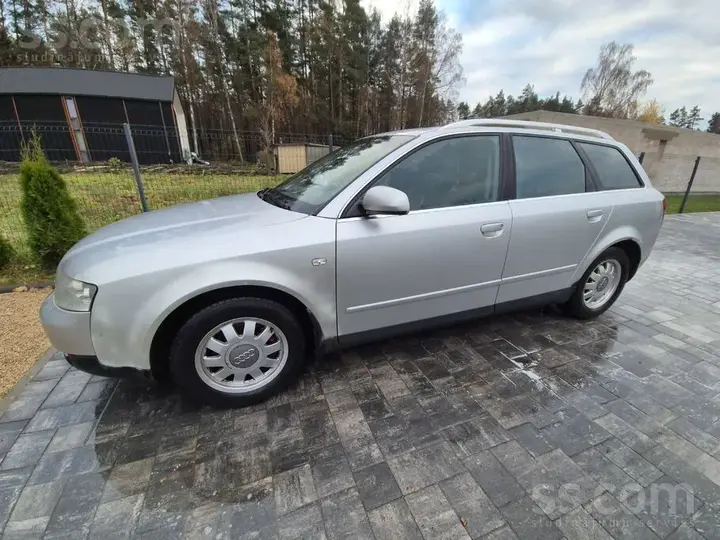 Audi A4 Avant 2004 photo 4
