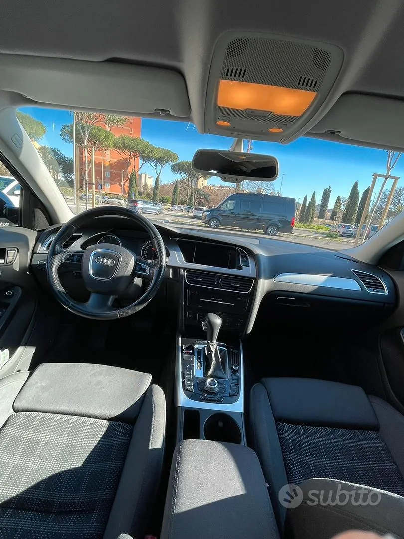 Audi A4 2012 photo 4