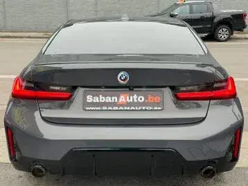 BMW 318I 2023 photo 3