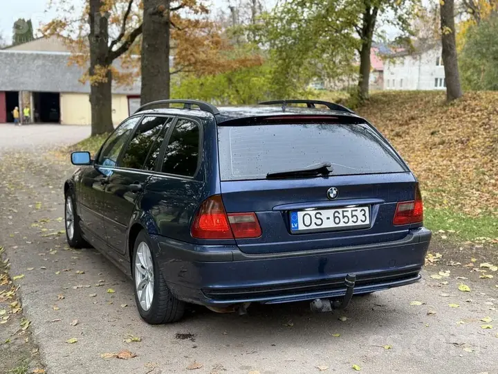 BMW 318 2004 photo 5