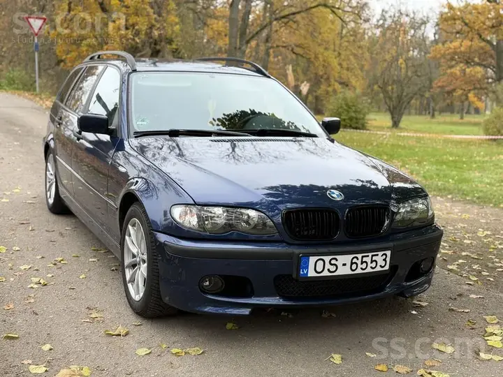 BMW 318 2004 photo 2