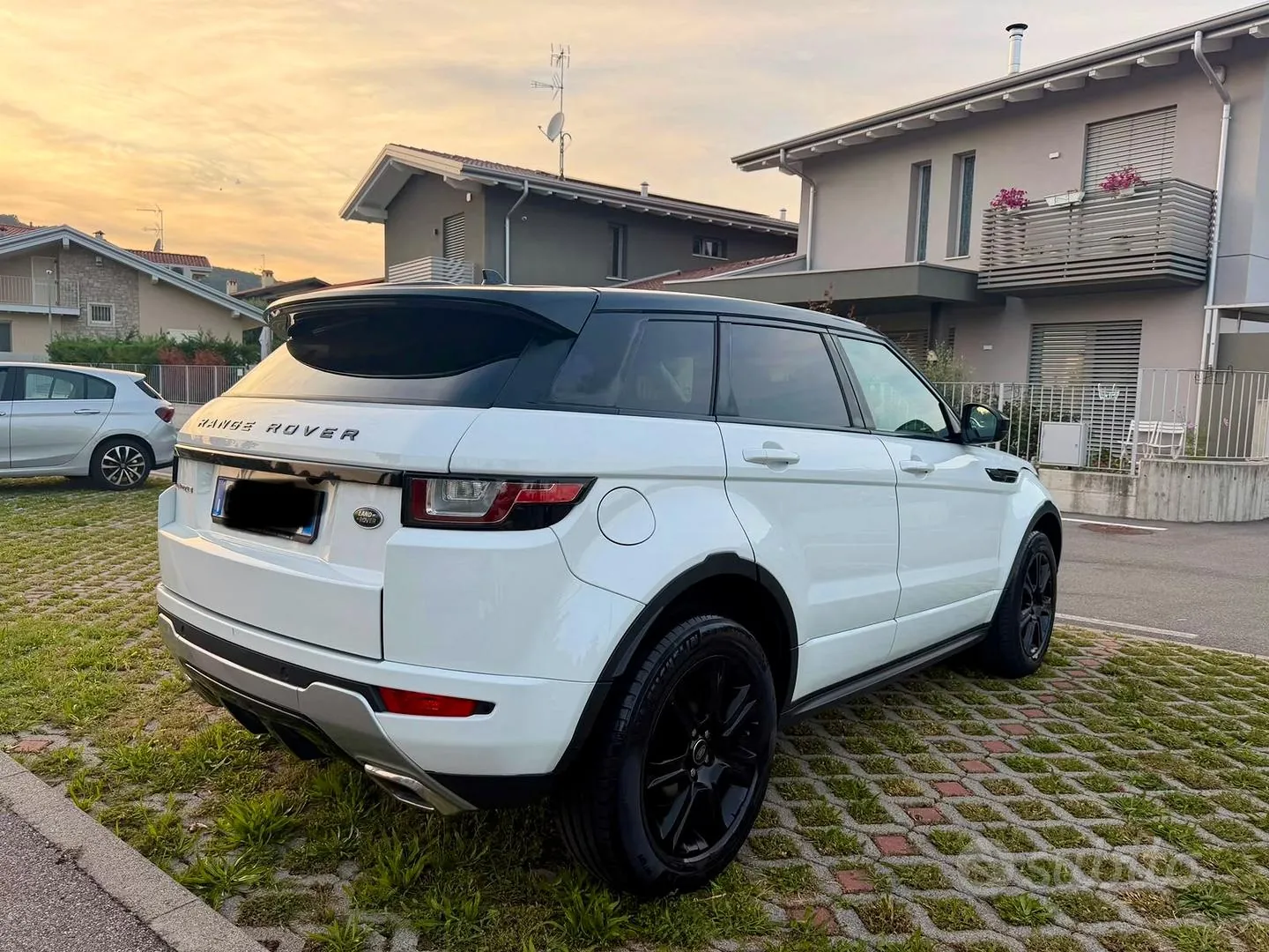 Land Rover Evoque 2016 photo 3
