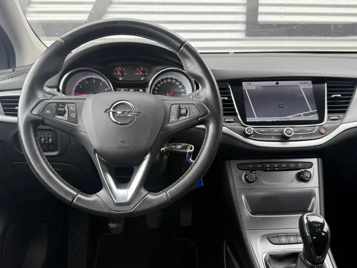 Opel Astra 2019 photo 2