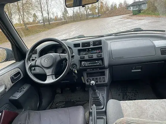 Toyota Rav4 1999 photo 4